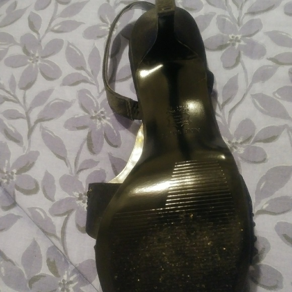 Heels - Picture 4 of 5